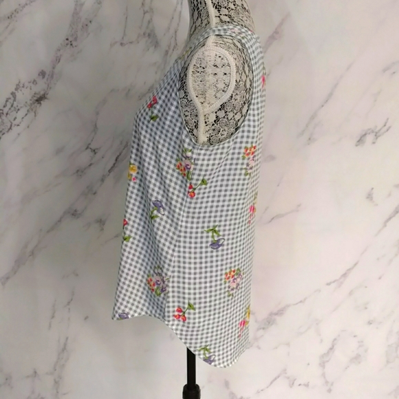 NWT Floral checkered print top Van Heusen - Picture 2 of 7